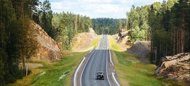 рейсовый автобус. автобусный тур в карелию. автобус санкт-петербург петрозаводск карелавтотранс. туристический автобус россия. панорама с автобусом.