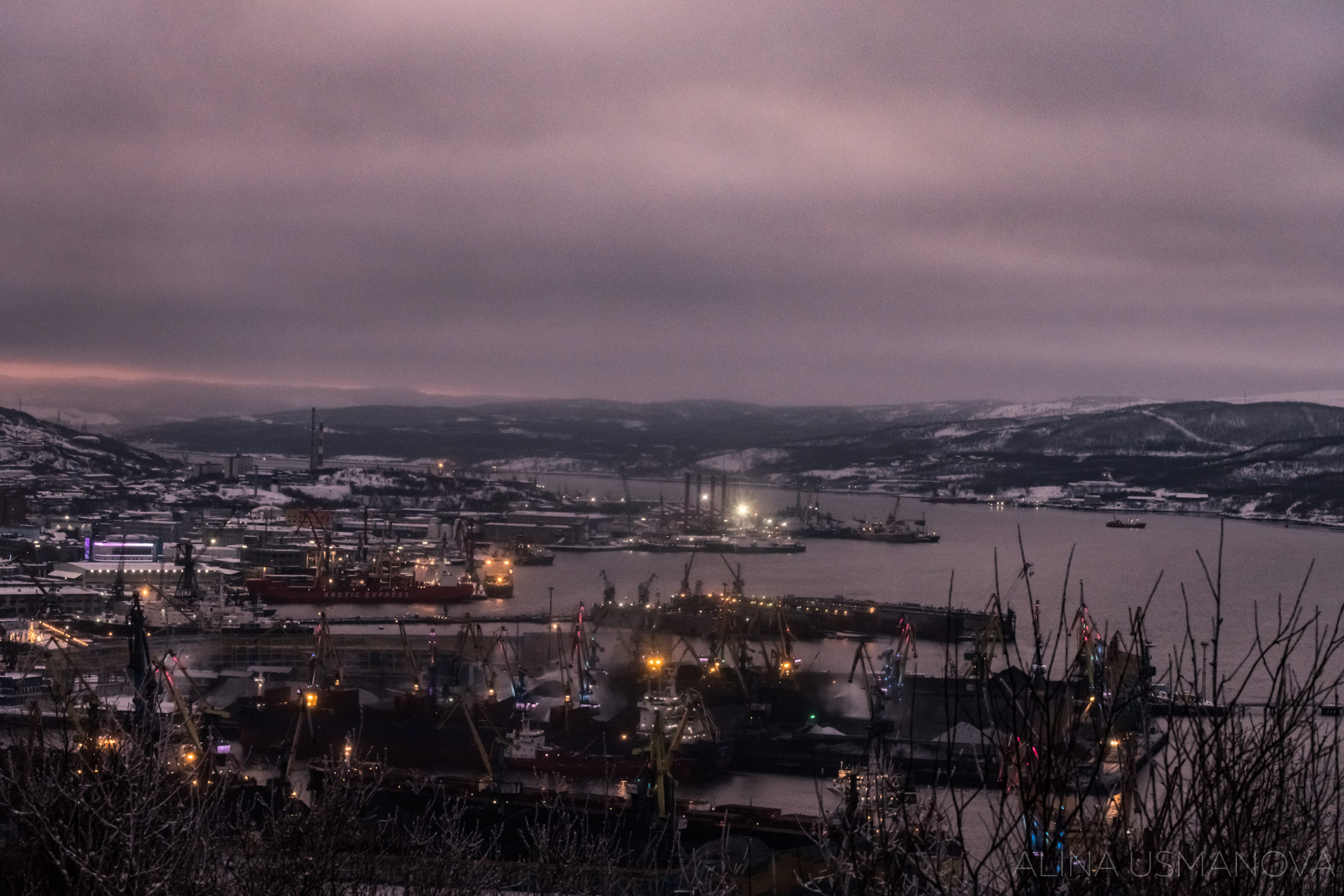 каникулы мурманск 2024. саратовская елка 2022. северное сияние в мурманске. выставка посвященная птицам. учебный календарный график на 2022-2023 уч.