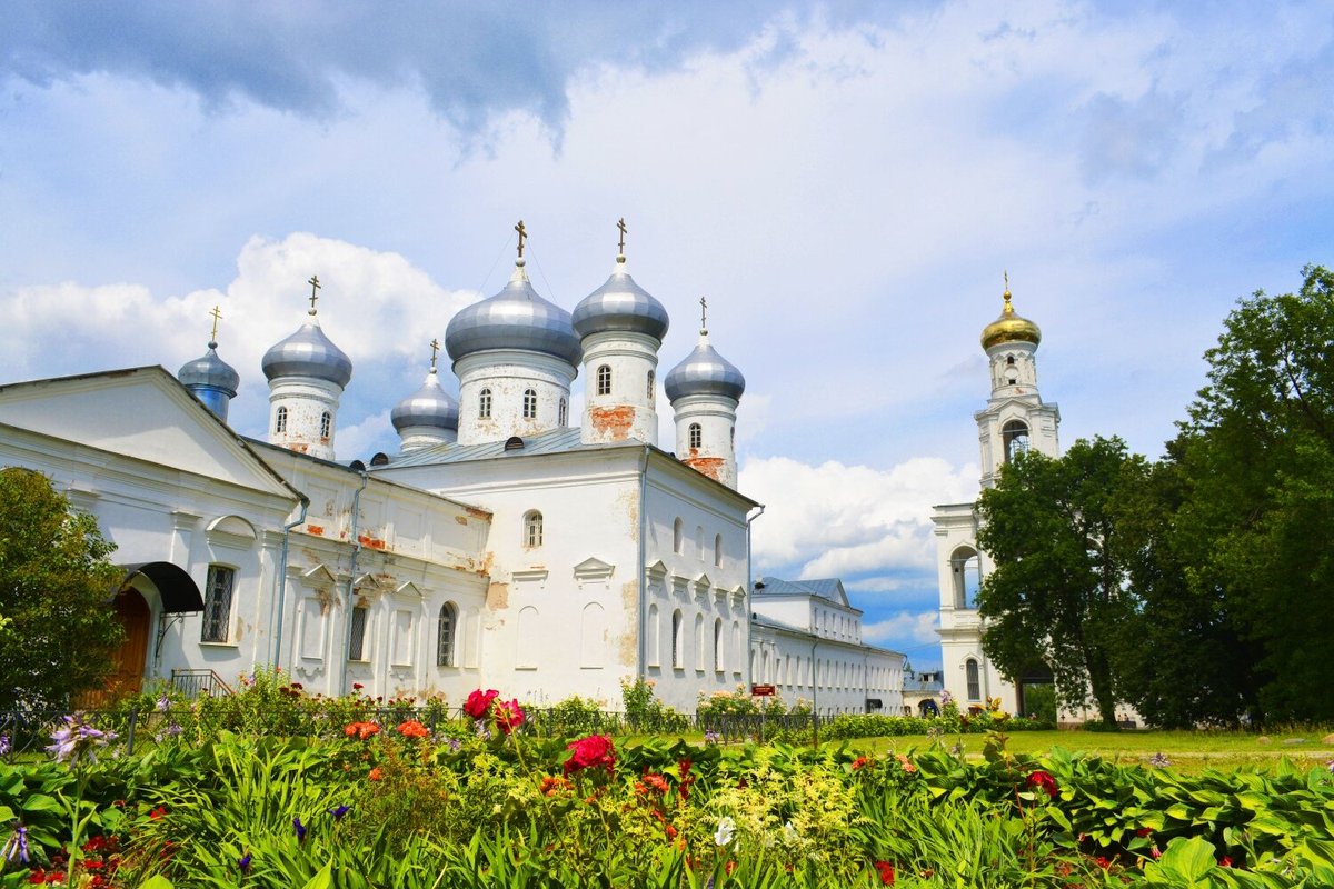 Церковь на берегу Великий Новгород